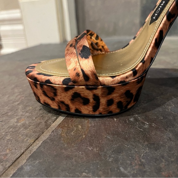 NWOT Jessica Rich leopard print heels size 38 (7.5 in U.S.) - Picture 4 of 7